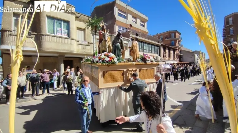 Procesión de 'la borriquilla' en Vitigudino / CORRAL