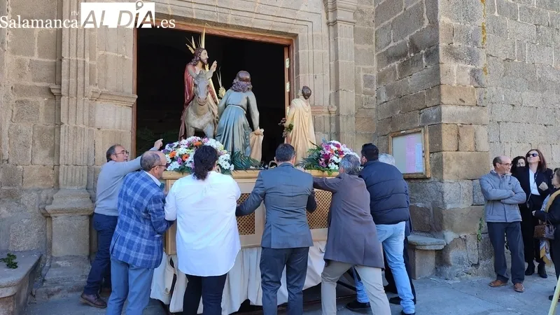Procesión de 'la borriquilla' en Vitigudino / CORRAL
