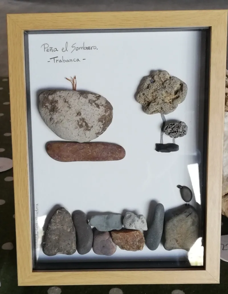 Obras de 'Piedra con piedra' expuestas en Trabanca durante el viernes y sábado pasado / FOTOS: VÍCTOR PACHO  
