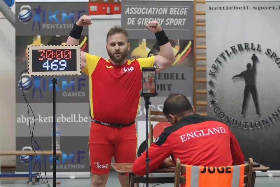Foto 3 - Cristina S&aacute;nchez y Jos&eacute; Ra&uacute;l Manchado se proclaman campeones del mundo de kettlebell