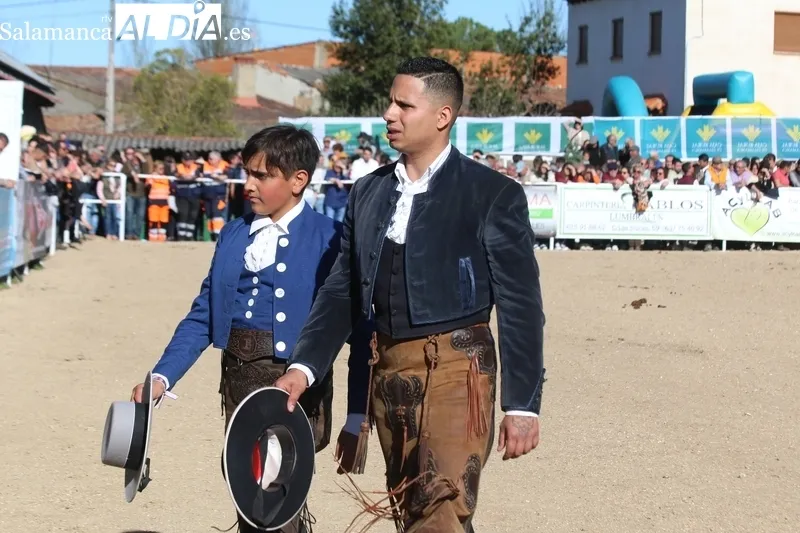 Numeroso público asistió en Bañobárez al espectáculo 'Duende Ecuestre' / CORRAL