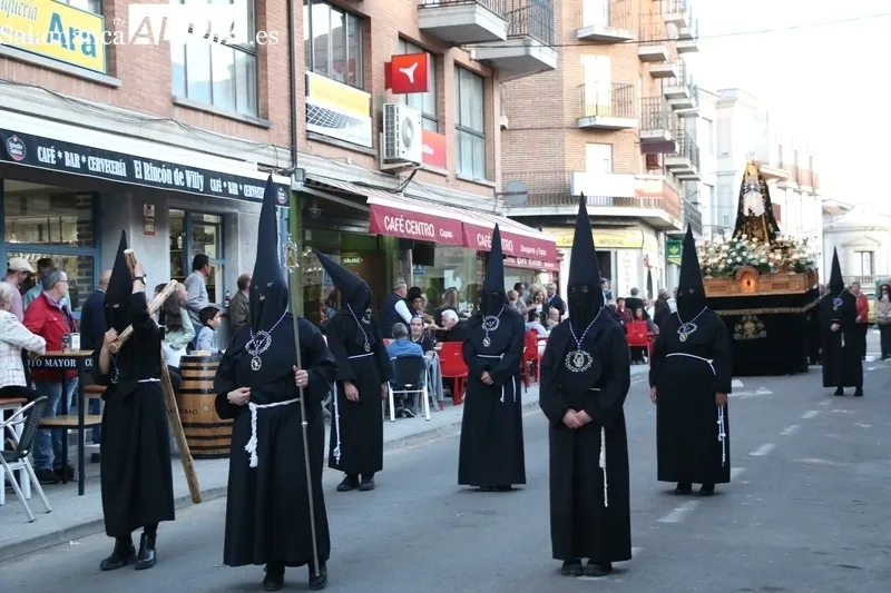 Procesión del Santo Entierro en Vitigudino / CORRAL 