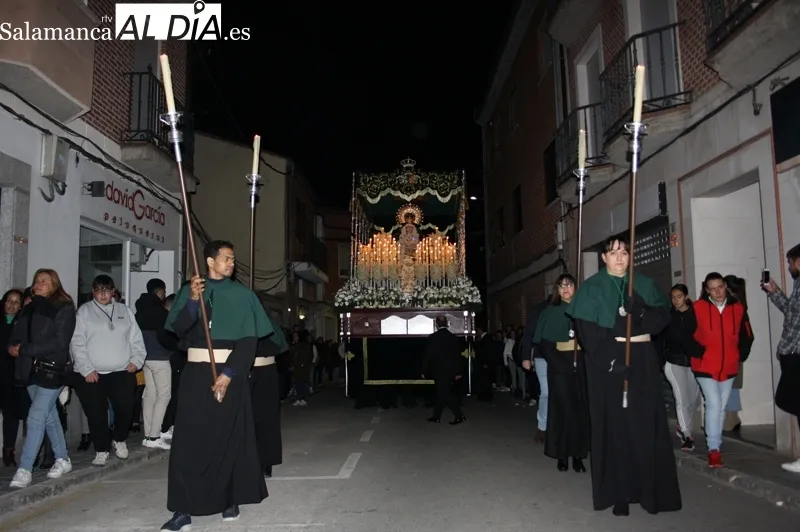 Nuestra Señora de la Esperanza protagonizaba la Procesión de la Madrugada