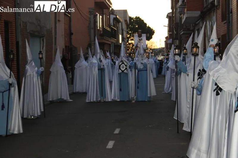La procesión del Vía Crucis protagonizaba el amanecer del Viernes Santo en Peñaranda