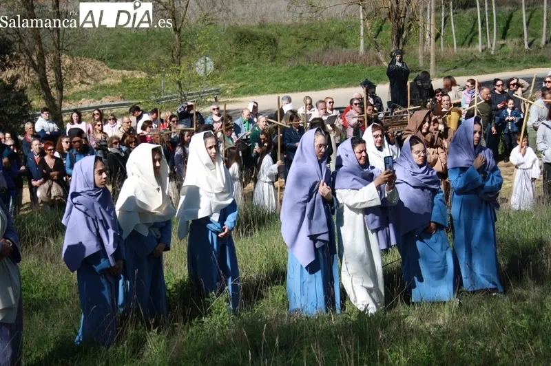 Villoruela ha recuperado este Viernes Santo su Vía Crucis viviente