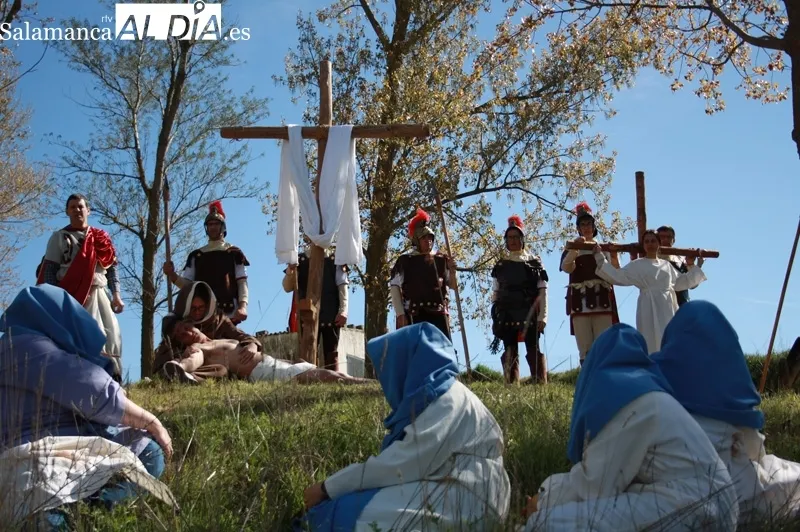 Villoruela ha recuperado este Viernes Santo su Vía Crucis viviente
