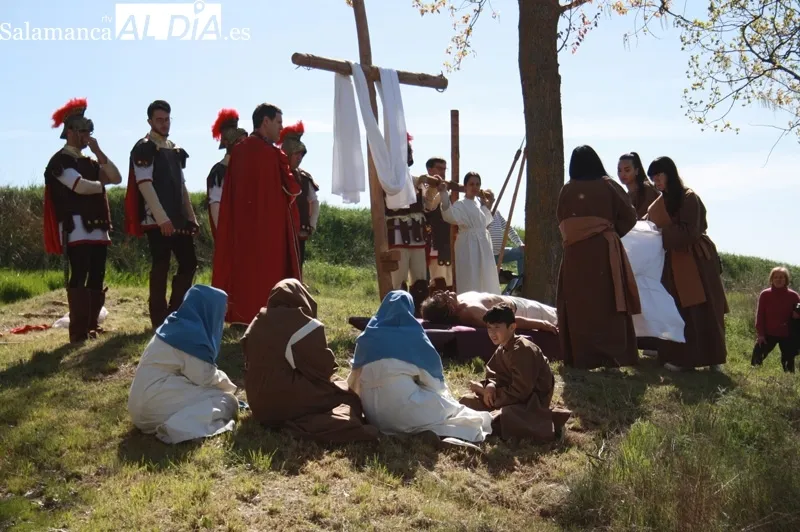 Villoruela ha recuperado este Viernes Santo su Vía Crucis viviente