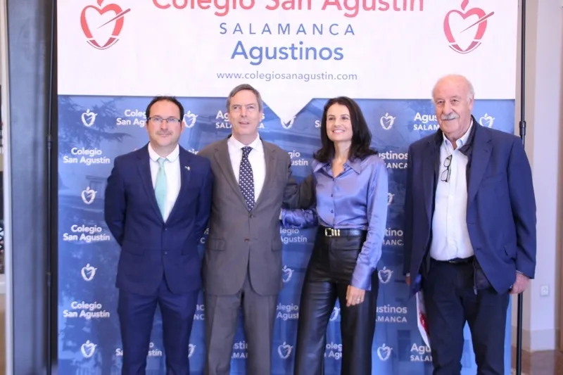 Foto 3 - Vicente del Bosque, Enrique Cabero o Mar&iacute;a San Gil en la segunda jornada de la Semana de Formaci&oacute;n del Colegio San Agust&iacute;n