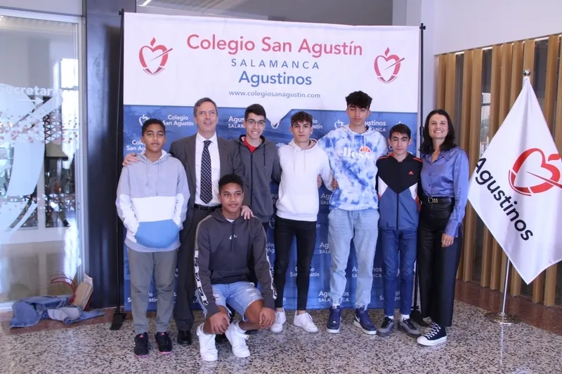 Foto 9 - Vicente del Bosque, Enrique Cabero o Mar&iacute;a San Gil en la segunda jornada de la Semana de Formaci&oacute;n del Colegio San Agust&iacute;n