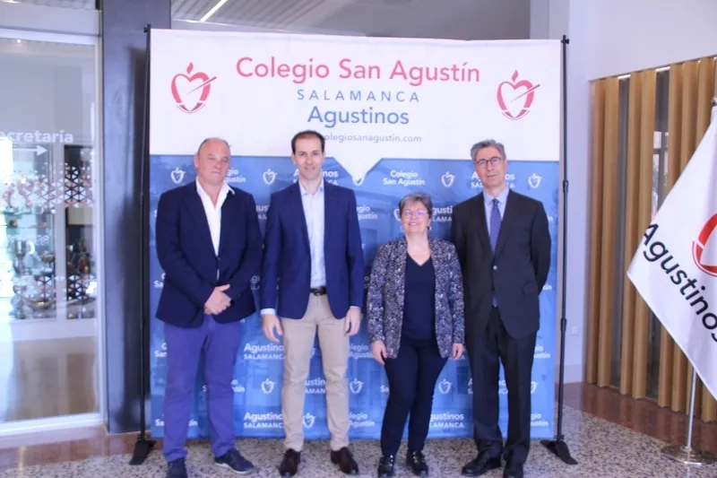 Foto 8 - Vicente del Bosque, Enrique Cabero o Mar&iacute;a San Gil en la segunda jornada de la Semana de Formaci&oacute;n del Colegio San Agust&iacute;n