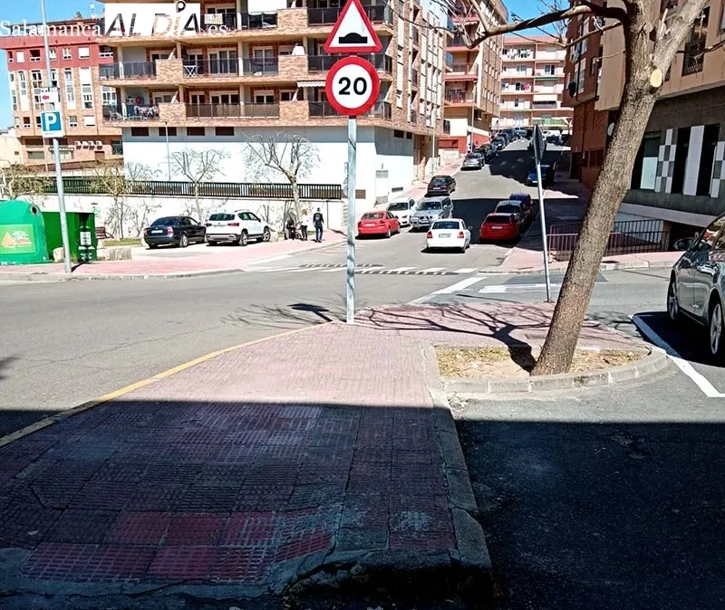 Foto 2 - Las cabinas telef&oacute;nicas dicen adi&oacute;s a B&eacute;jar