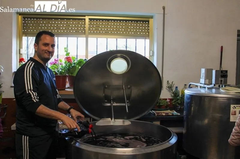 Foto 2 - Navales celebra un a&ntilde;o m&aacute;s su tradici&oacute;n del Cabildo&nbsp;