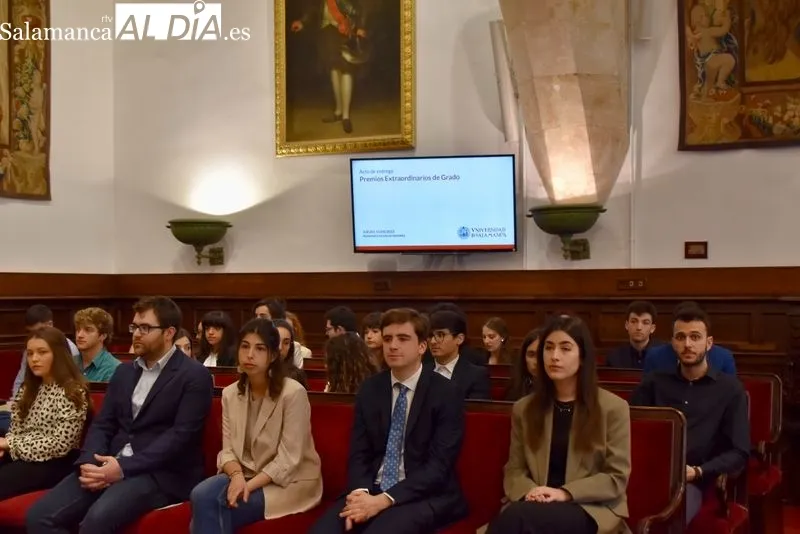 Entrega de los Premios Extraordinarios de Grado de la USAL. Foto de Vanesa Martins