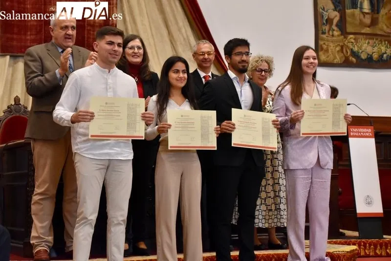 Entrega de los Premios Extraordinarios de Grado de la USAL. Foto de Vanesa Martins