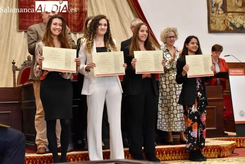 Entrega de los Premios Extraordinarios de Grado de la USAL. Foto de Vanesa Martins