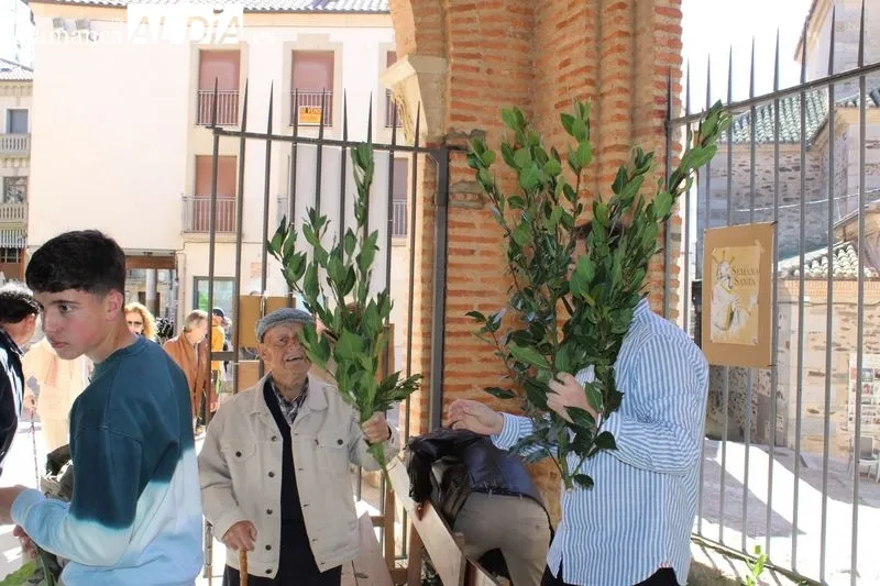 Foto 2 - Los m&aacute;s peque&ntilde;os encargados de inaugurar la Semana Santa de Alba de Tormes