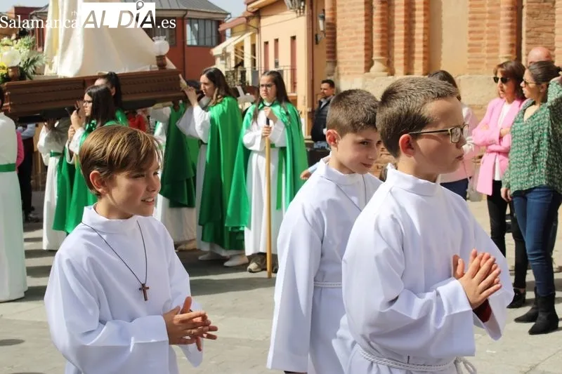 Foto 8 - El Encuentro del Resucitado con su Madre pone fin a la Semana Santa albense