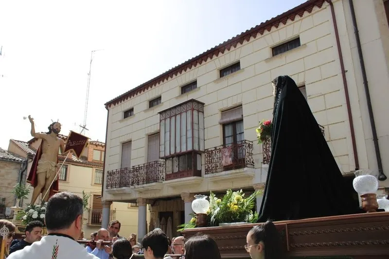 Foto 2 - El Encuentro del Resucitado con su Madre pone fin a la Semana Santa albense