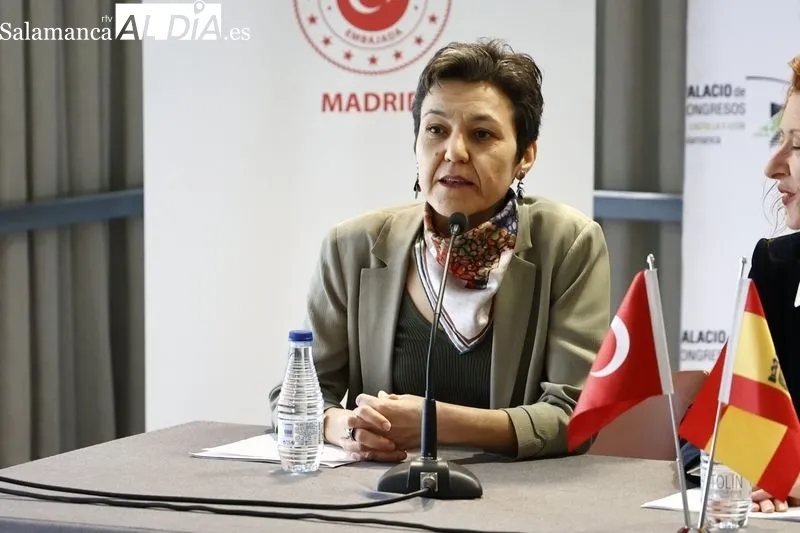 Presentación de la gala solidaria a favor de los damnificados por los terremotos de Turquía, que se celebrará en Salamanca. Foto de David Sañudo