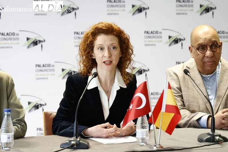Presentación de la gala solidaria a favor de los damnificados por los terremotos de Turquía, que se celebrará en Salamanca. Foto de David Sañudo
