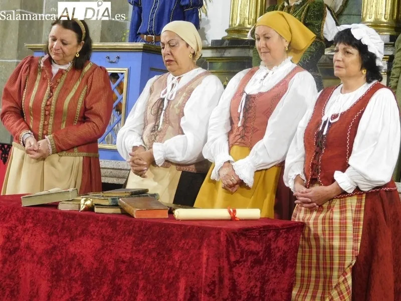 Éxito del grupo Lazarillo de Tormes en la representación de 'Buscando a Nebrija' en San Felices de los Gallegos