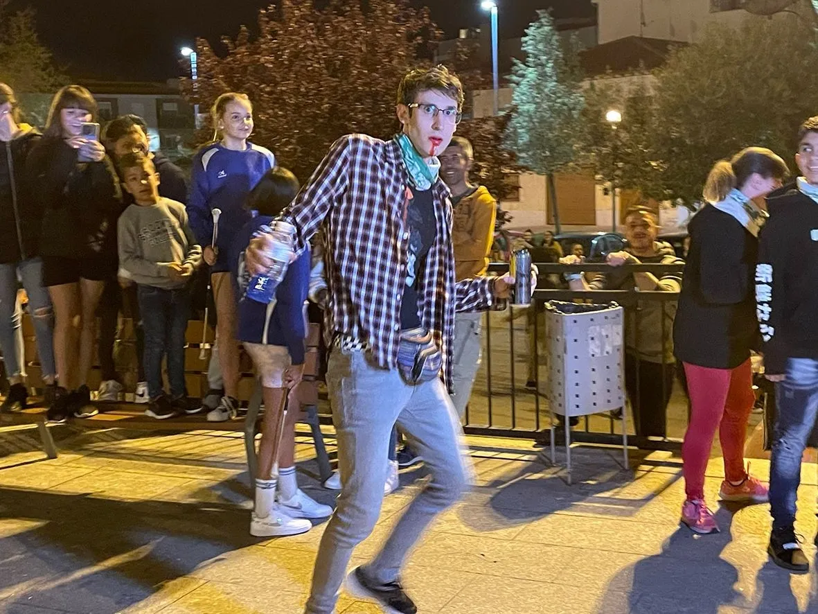 Los jóvenes de Carbajosa, en el juego de rol Survival Zombie