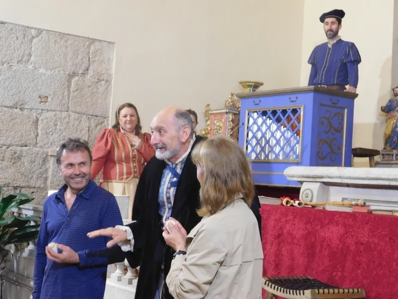El grupo de teatro 'Lazarillo de Tormes' interpreta en Villaseco de los Reyes la obra 'Buscando a Nebrija'