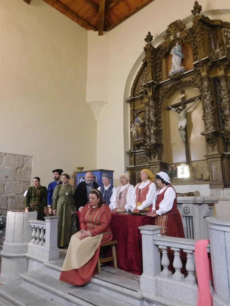 El grupo de teatro 'Lazarillo de Tormes' interpreta en Villaseco de los Reyes la obra 'Buscando a Nebrija'