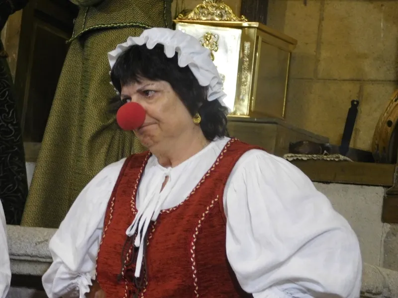 El grupo de teatro 'Lazarillo de Tormes' interpreta en Villaseco de los Reyes la obra 'Buscando a Nebrija'