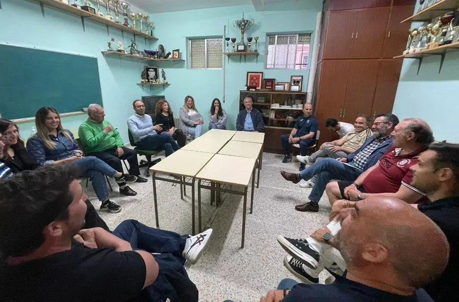 Foto 5 - Nueva ronda de reuniones del PP con clubes y asociaciones vecinales