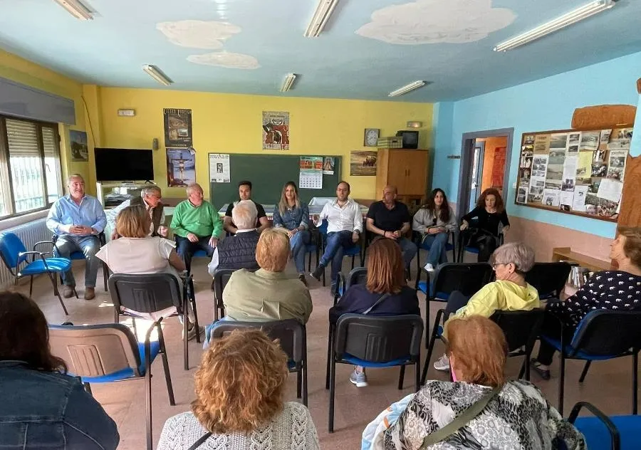 Foto 4 - Nueva ronda de reuniones del PP con clubes y asociaciones vecinales