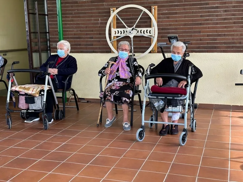 María rico estuvo acompañada de algunos de sus familiares, además de compañeros en la residencia / FOTOS: VIRGINIA GONZÁLEZ