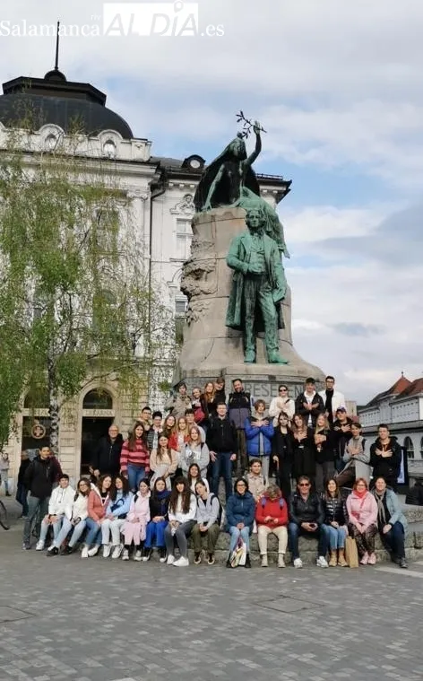 Alumnos del IES Campo Charro en su última movilidad de este Erasmus  en Eslovenia, junto a alumnos del instituto Gimnasio Antonio Sema Piran de ese país