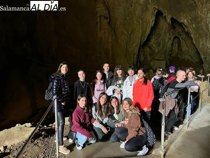 Alumnos del IES Campo Charro en su última movilidad de este Erasmus  en Eslovenia, junto a alumnos del instituto Gimnasio Antonio Sema Piran de ese país