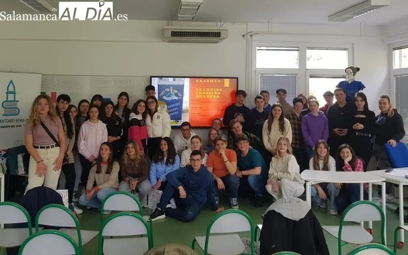 Alumnos del IES Campo Charro en su última movilidad de este Erasmus  en Eslovenia, junto a alumnos del instituto Gimnasio Antonio Sema Piran de ese país