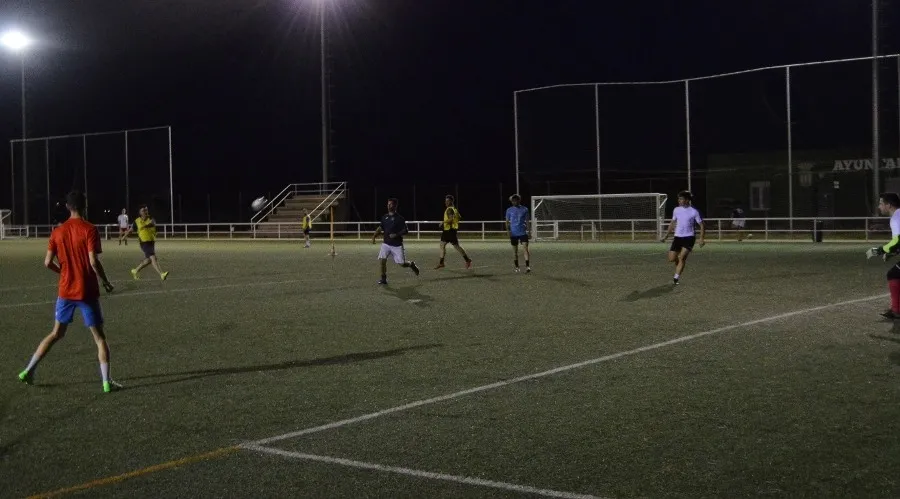 Foto 3 - La UD Mirobrigense inicia su andadura sobre el c&eacute;sped
