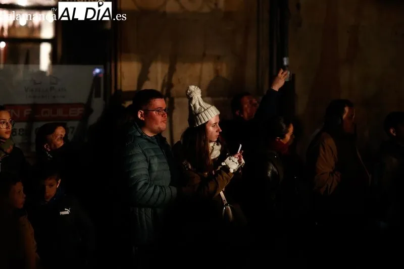 Foto 6 - Solemne y conmovedora procesi&oacute;n del Cristo Yacente