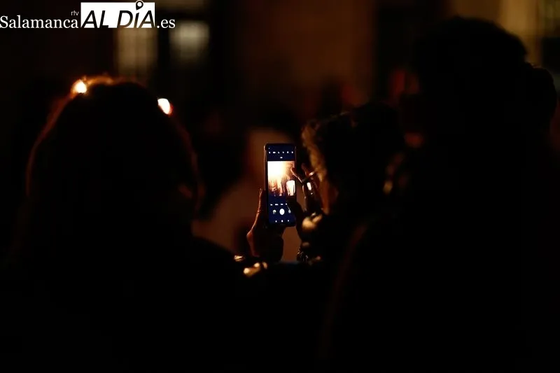 Foto 4 - Solemne y conmovedora procesi&oacute;n del Cristo Yacente