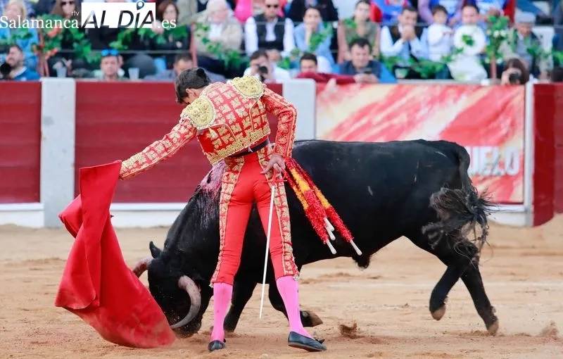 Foto 16 - Morante, De Justo y Diosleguarde en volandas en una tarde de buen toreo y emociones en Guijuelo