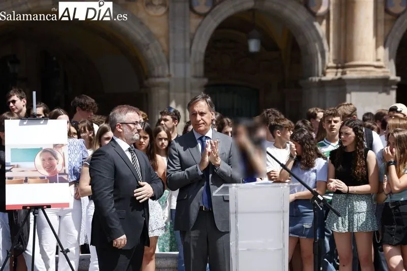 Homenaje a la profesora de español asesinada en Francia. Foto David Sañudo