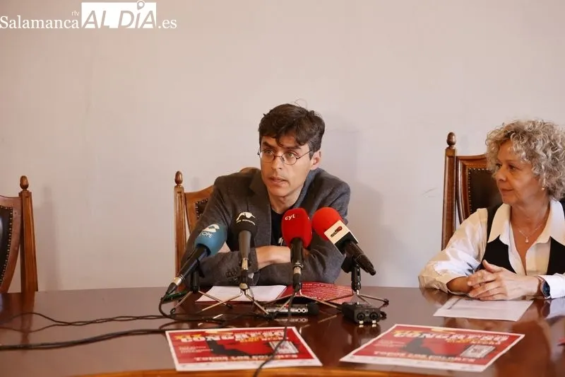 Presentación en el Palacio de Anaya del XIX Congreso de Novela y de Cine Negro de la Universidad de Salamanca. Foto de David Sañudo