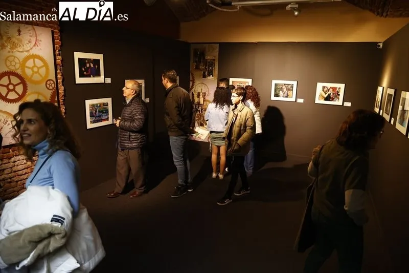 El Museo del Comercio acoge la exposición fotográfica 'Bienvenidos. La calidez del comercio' con obras de José Antonio Porteros. Foto de David Sañudo