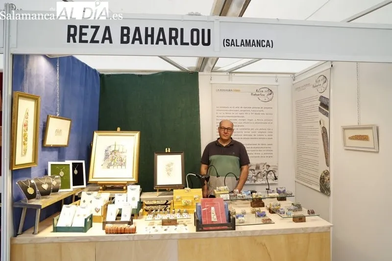 Feria de Artesanía en la plaza de los Bandos. Foto de David Sañudo