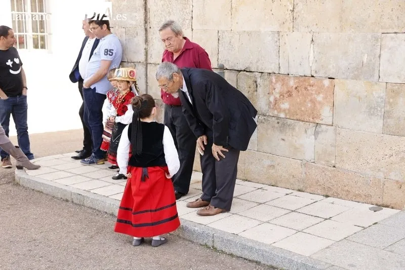 Bailes charros en la última jornada de las fiestas en Doñinos de Salamanca. Foto de David Sañudo