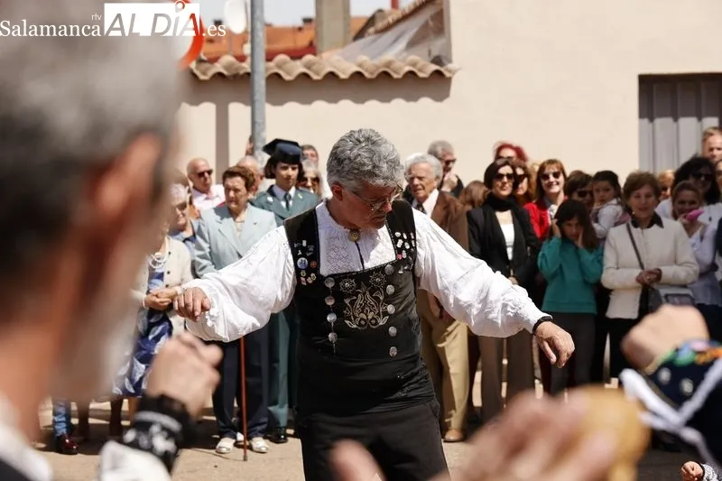 Bailes charros en la última jornada de las fiestas en Doñinos de Salamanca. Foto de David Sañudo