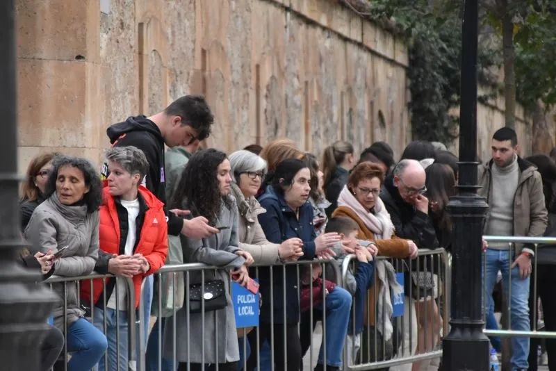 Foto 14 - Cientos de personas arropan al Cristo de los Doctrinos y la Virgen de la Amargura