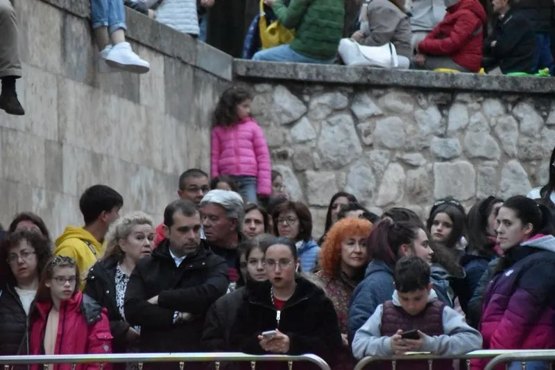 Foto 12 - Cientos de personas arropan al Cristo de los Doctrinos y la Virgen de la Amargura