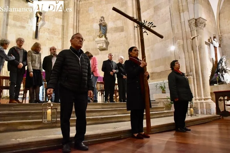 Foto 12 - Respetuosa meditaci&oacute;n de las 7 Palabras de Cristo en la Cruz