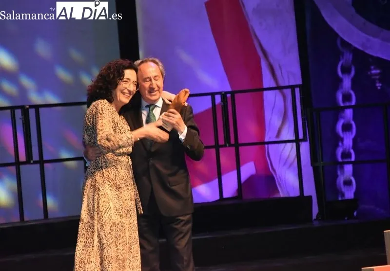 Foto 17 - La solidaridad con Ucrania, protagonista en la noche de los Premios de Cruz Roja en Salamanca