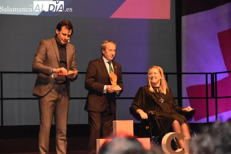 Foto 5 - La solidaridad con Ucrania, protagonista en la noche de los Premios de Cruz Roja en Salamanca